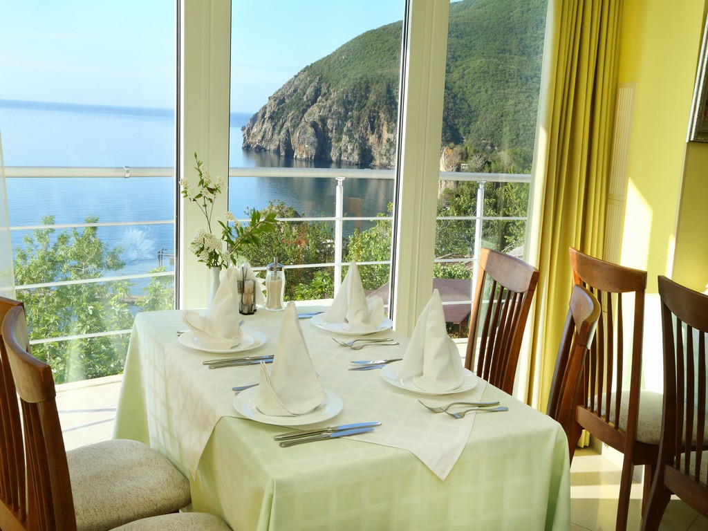 Фото Маджестик