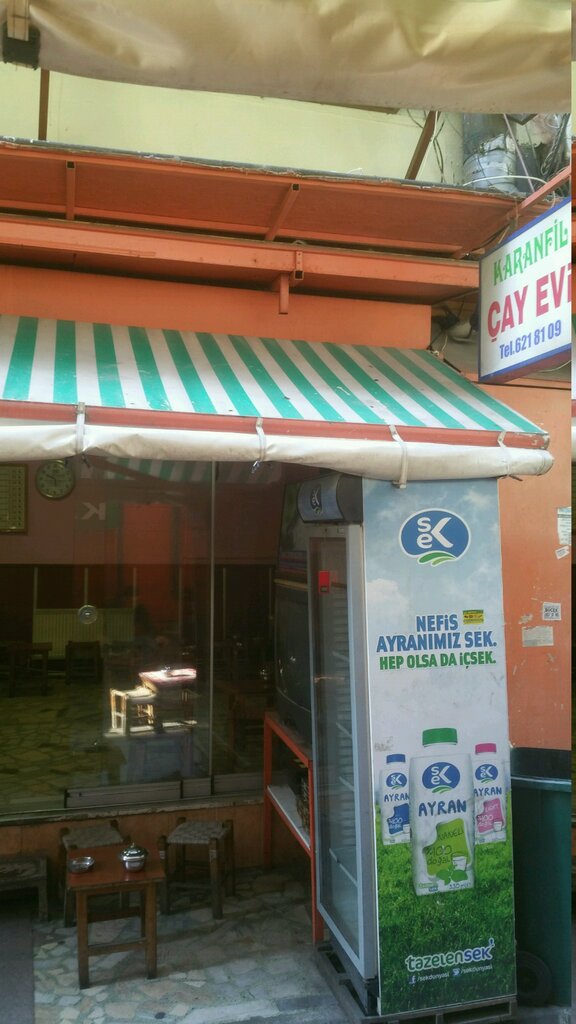 Kafe Karanfil Çay Bahçesi, Fatih, foto