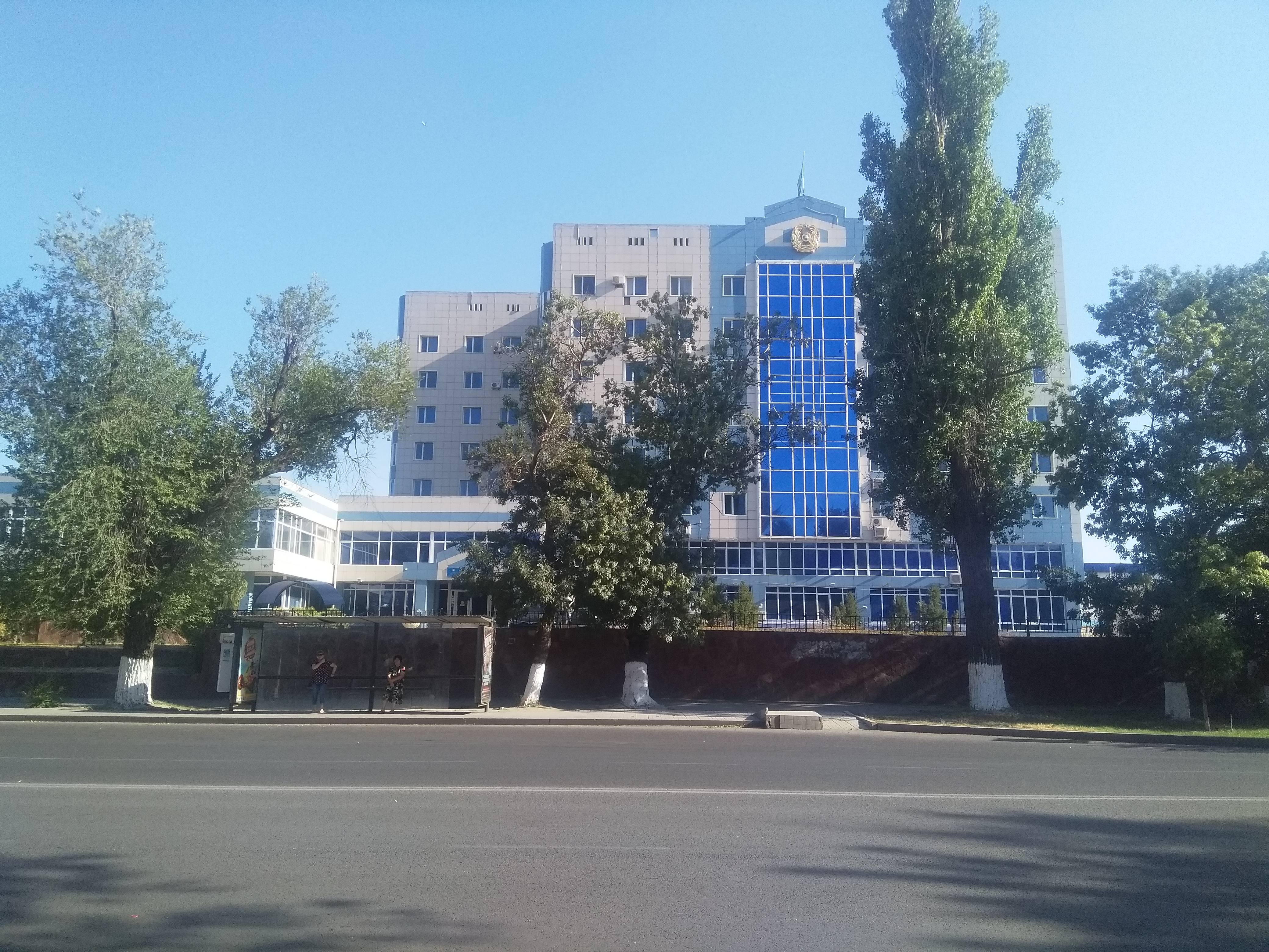 Қыздар қонаққа келді