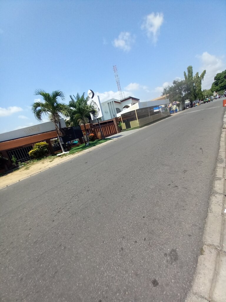 Restaurant Smoke 'n' Barrel, Earth, photo