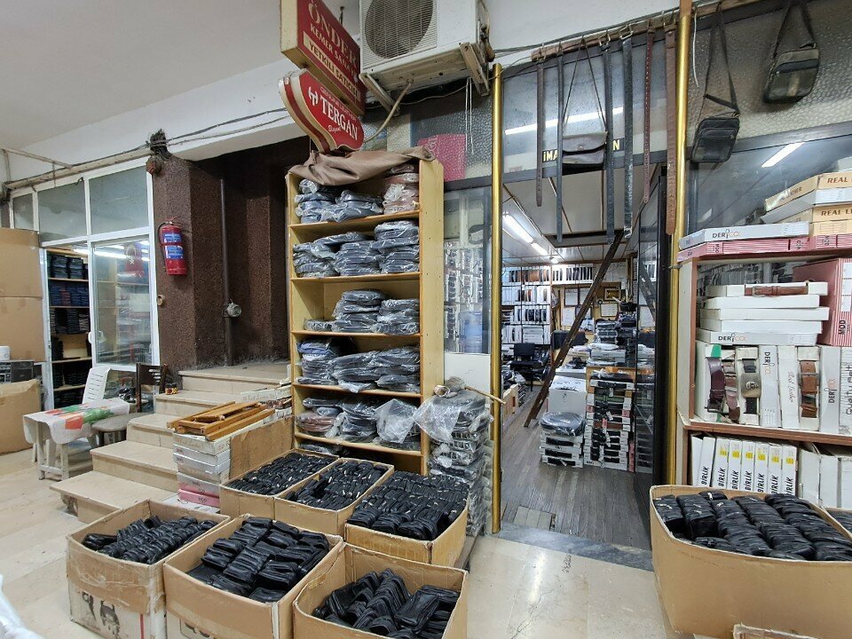 Bags and suitcases store Derico, Izmir, photo
