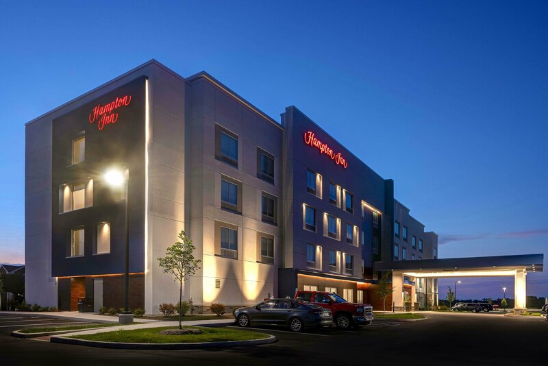 Гостиница Hampton Inn Crown Point