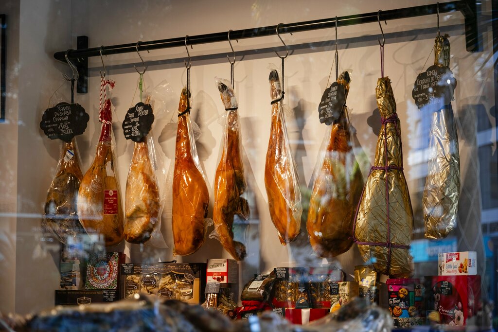 Магазин продуктов Салумерия, Сочи, фото