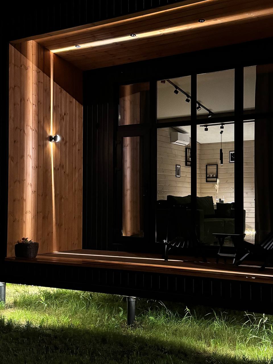 Фото Black Space