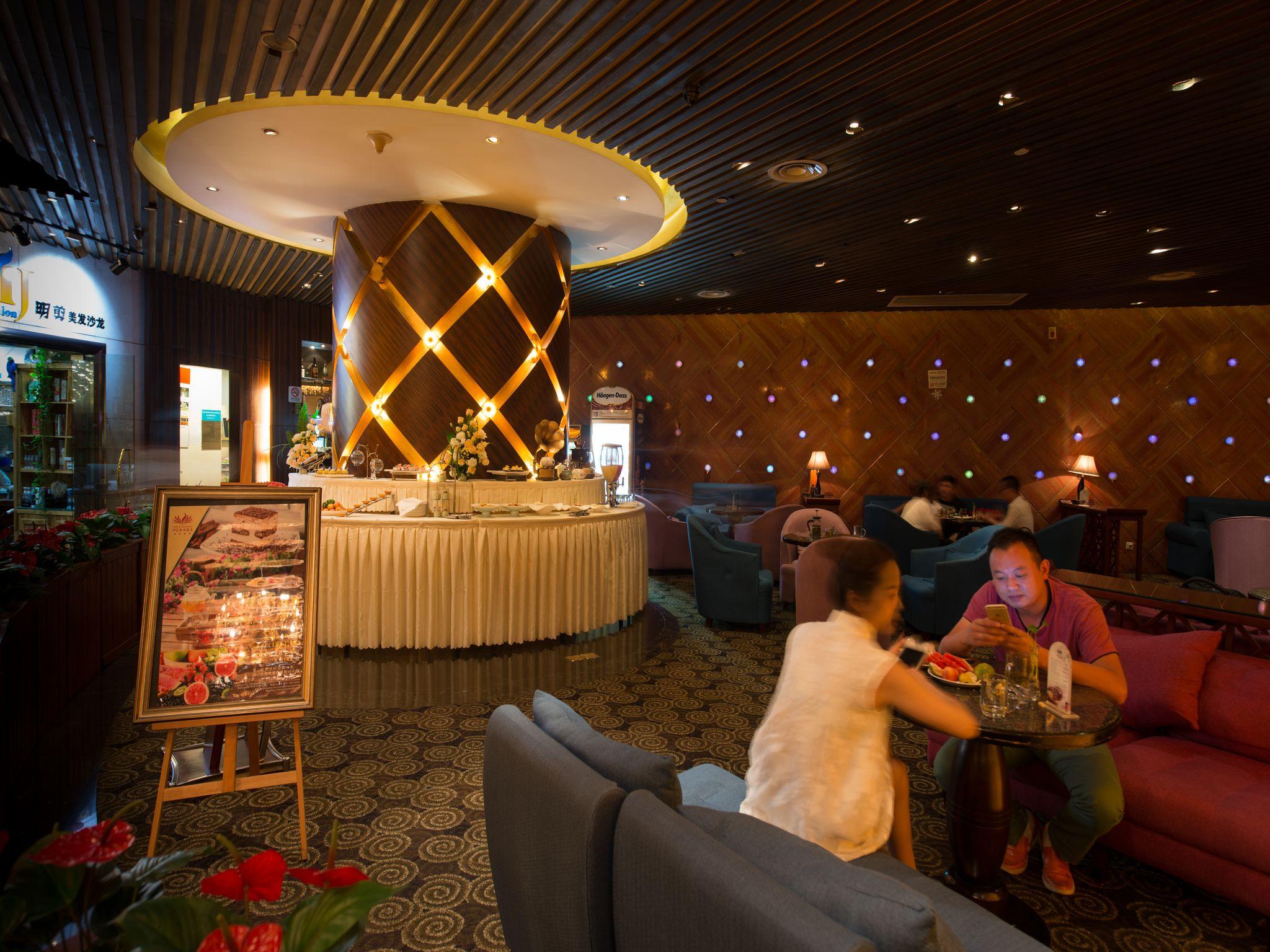 Фото Yimei Plaza Hotel