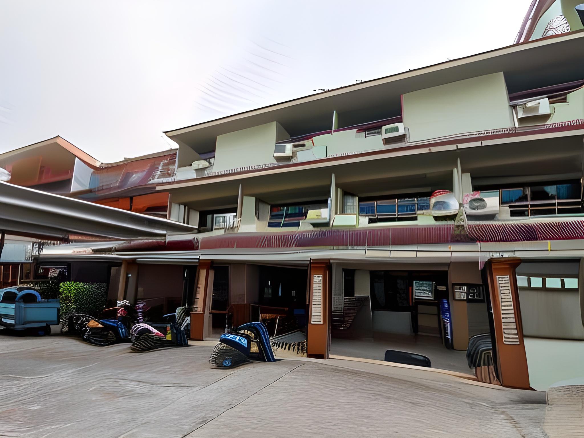 Фото отеля 1