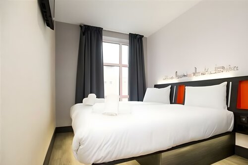 Гостиница Easyhotel Oxford в Оксфорде