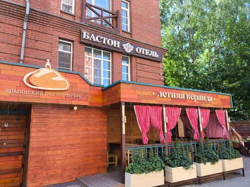 Внешний вид отеля Бастон на Герцена в Томске, фото 3