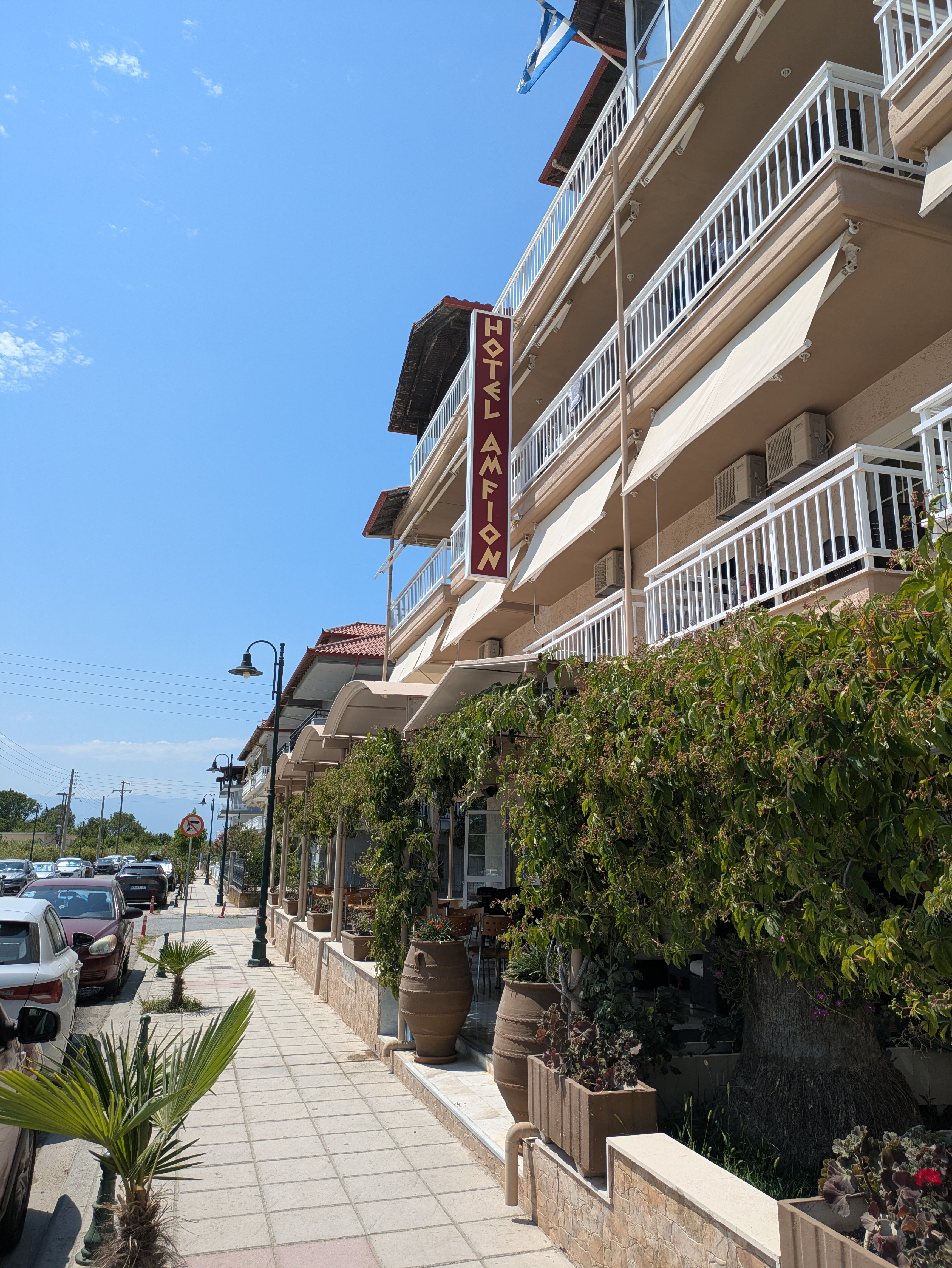 Фото Amfion Hotel