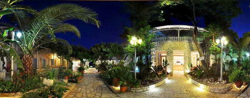 Гостиница Rouda Bay Beach Hotel