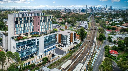 Гостиница Essence Suites Taringa в Брисбене
