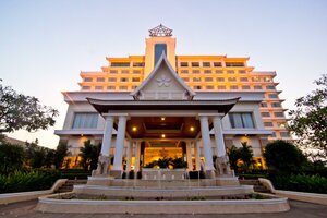 Гостиница Champasak Grand Hotel