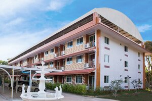 Гостиница Baan Bangrak Residence в Транге