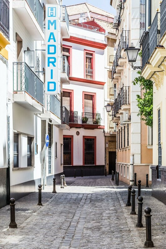 Гостиница Hotel Madrid Sevilla в Севилье