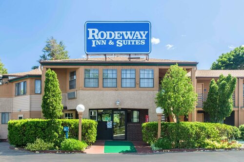 Гостиница Rodeway Inn & Suites Branford - Guilford