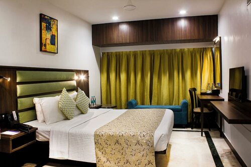 Гостиница The Emerald Hotel & Executive Apartments в Мумбаи