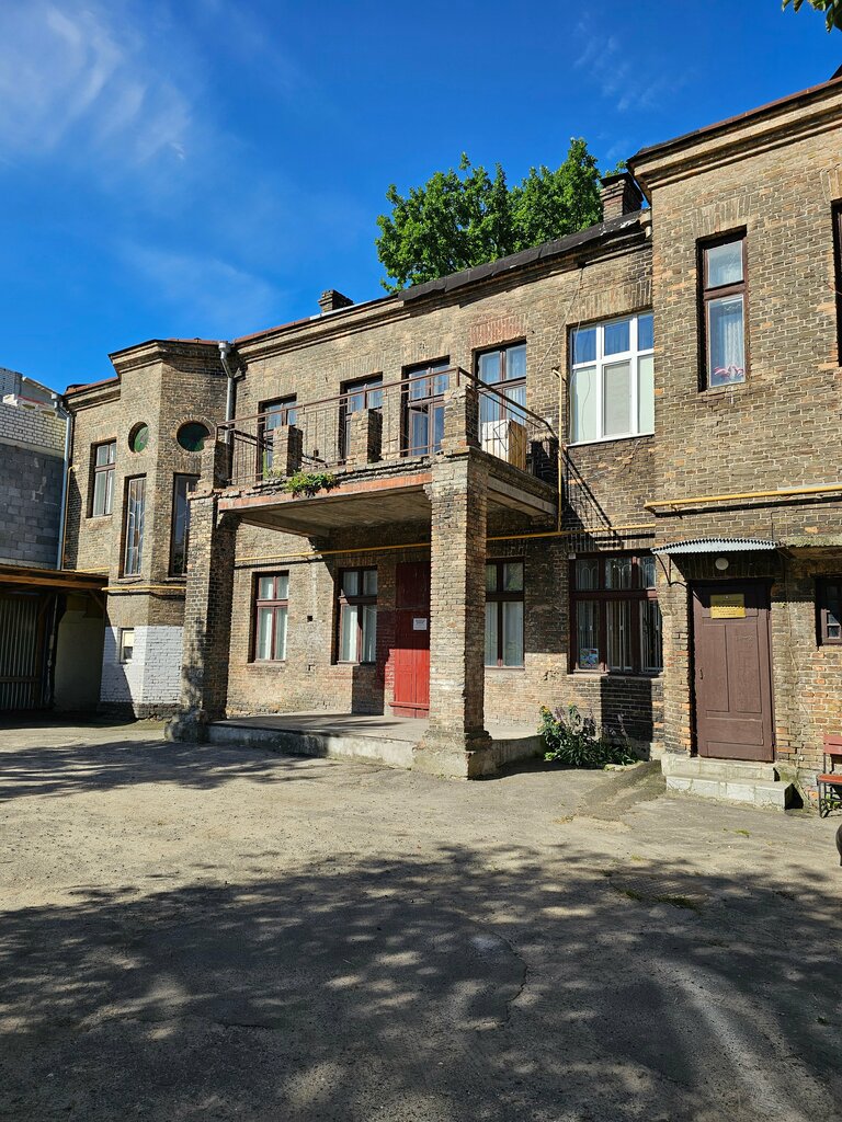 Landmark, attraction Двор дома врача Арье Бегуна, Brest, photo