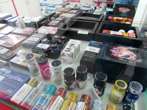 М н порно ұйықтап жатқан әйелді трахает