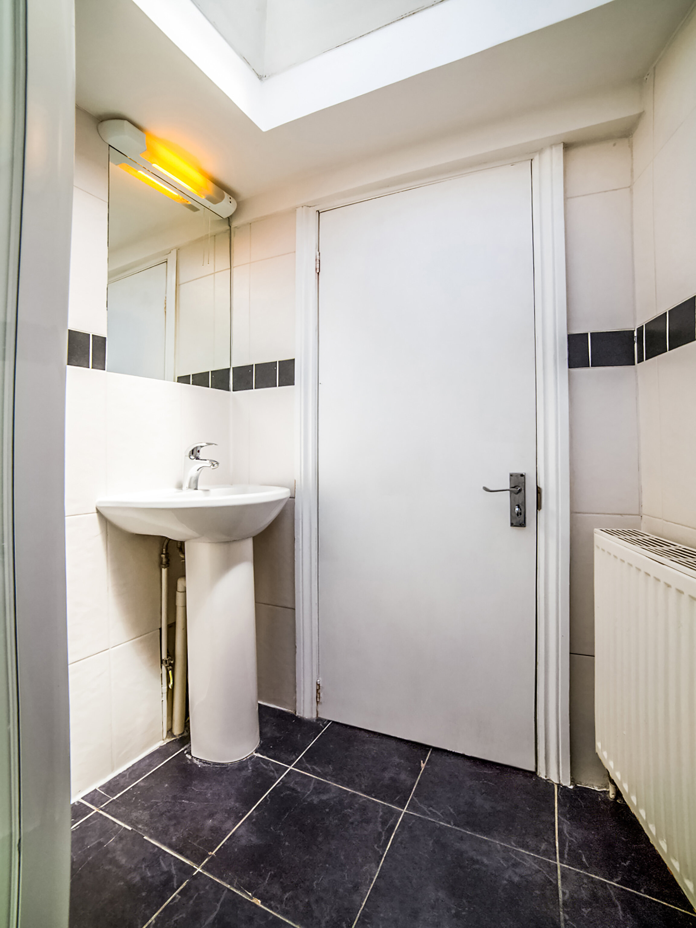 Фото Oyo TamTam Acton Hotel