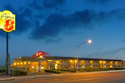 Гостиница Super 8 by Wyndham Tucson Downtown Convention Center в Тусоне