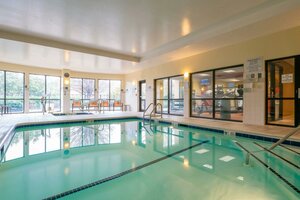 Гостиница Courtyard Marriott Salisbury