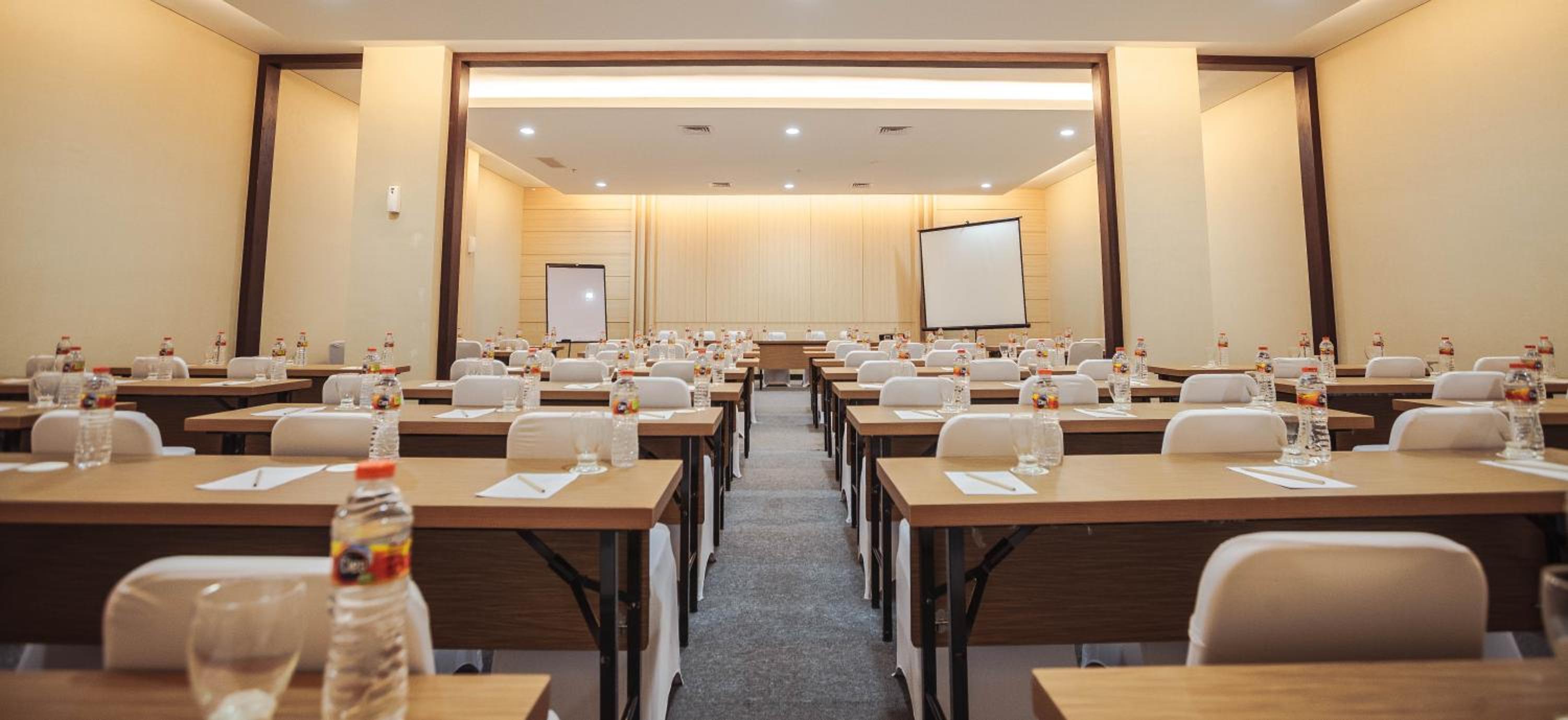 Фото Whiz Prime Sudirman Makassar