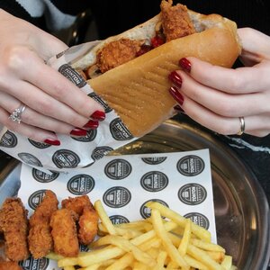 Tonton Burger & Fried Chicken (Giresun, Giresun Merkez , Çıtlakkale Mah., Stadyum Sok., 30A), fast food