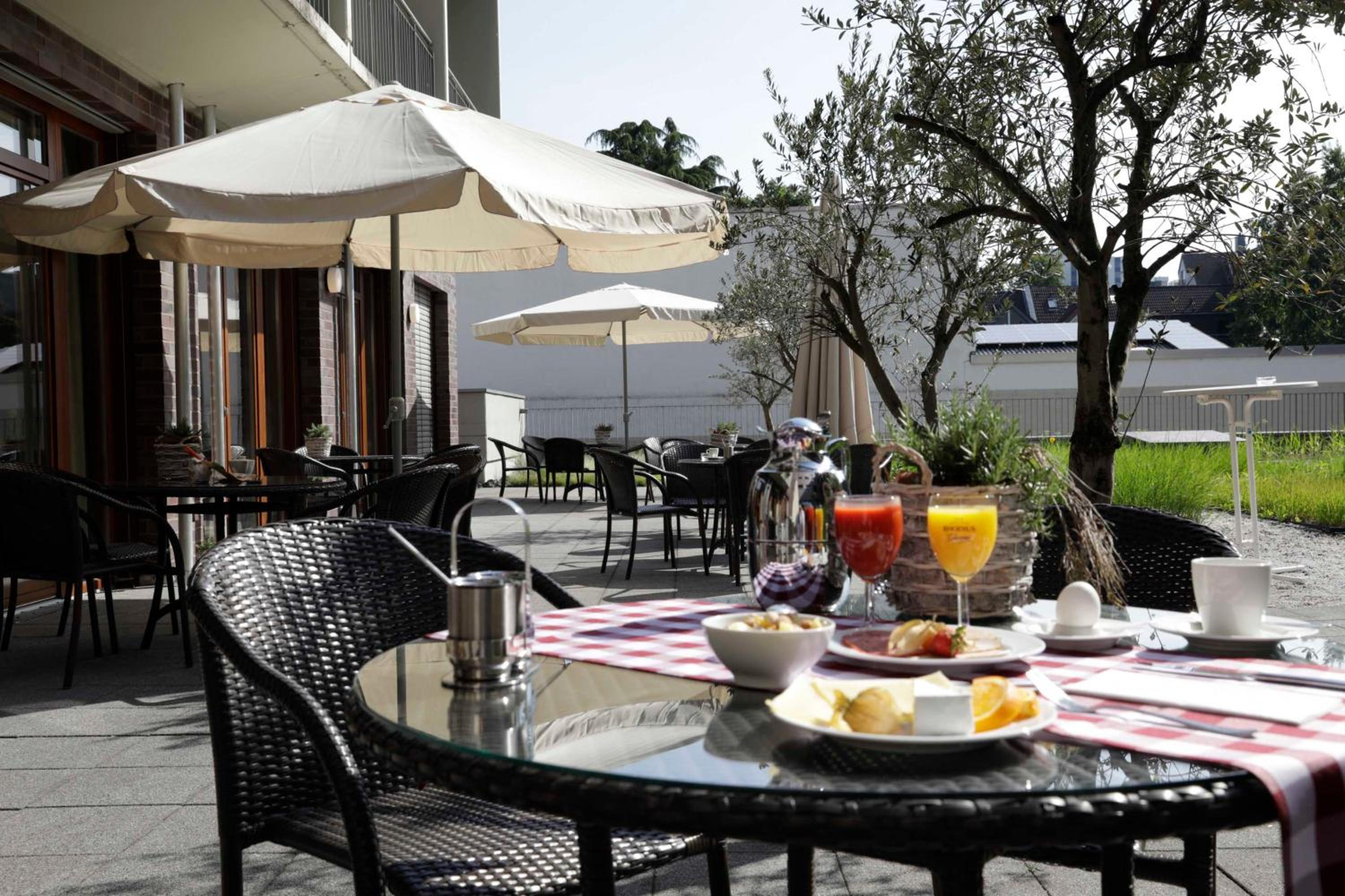 Фото отеля 3