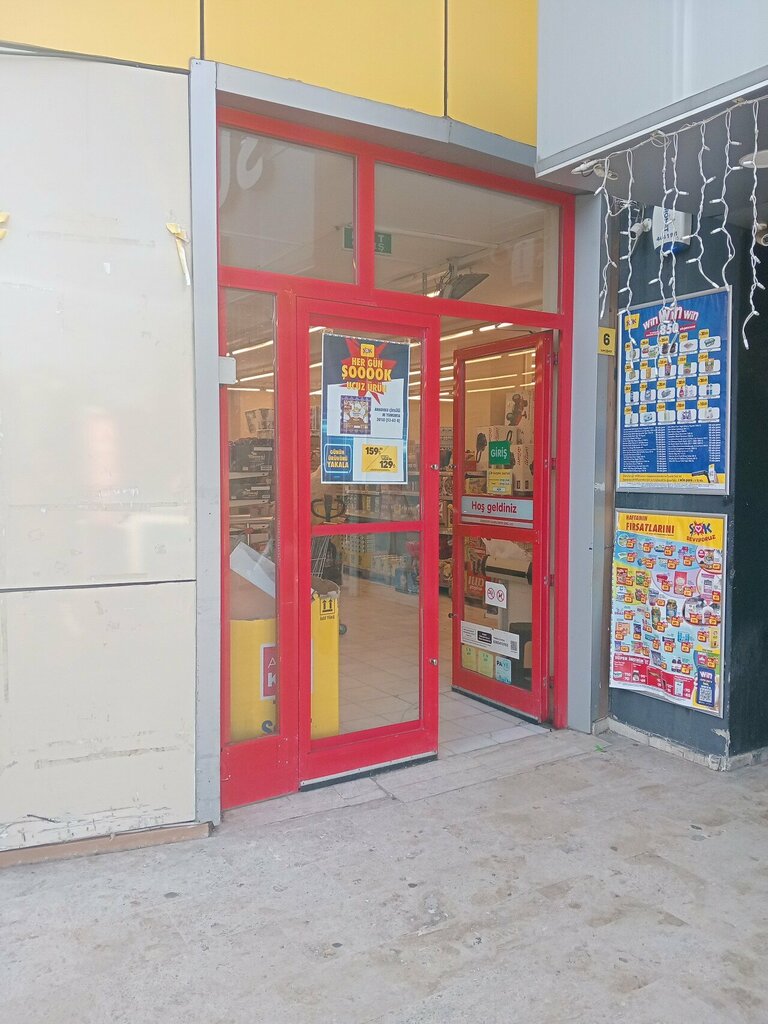 Supermarket Şok Market, Istanbul, photo