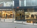 Guzella (Istanbul, Sisli, Mesrutiyet Neighborhood, Kodaman Street, 105) ، بيع الملابس بالجملة