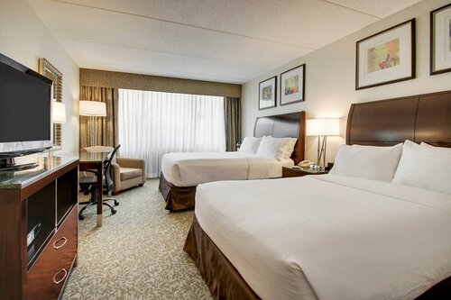 Гостиница Holiday Inn Westbury - Long Island, an Ihg Hotel