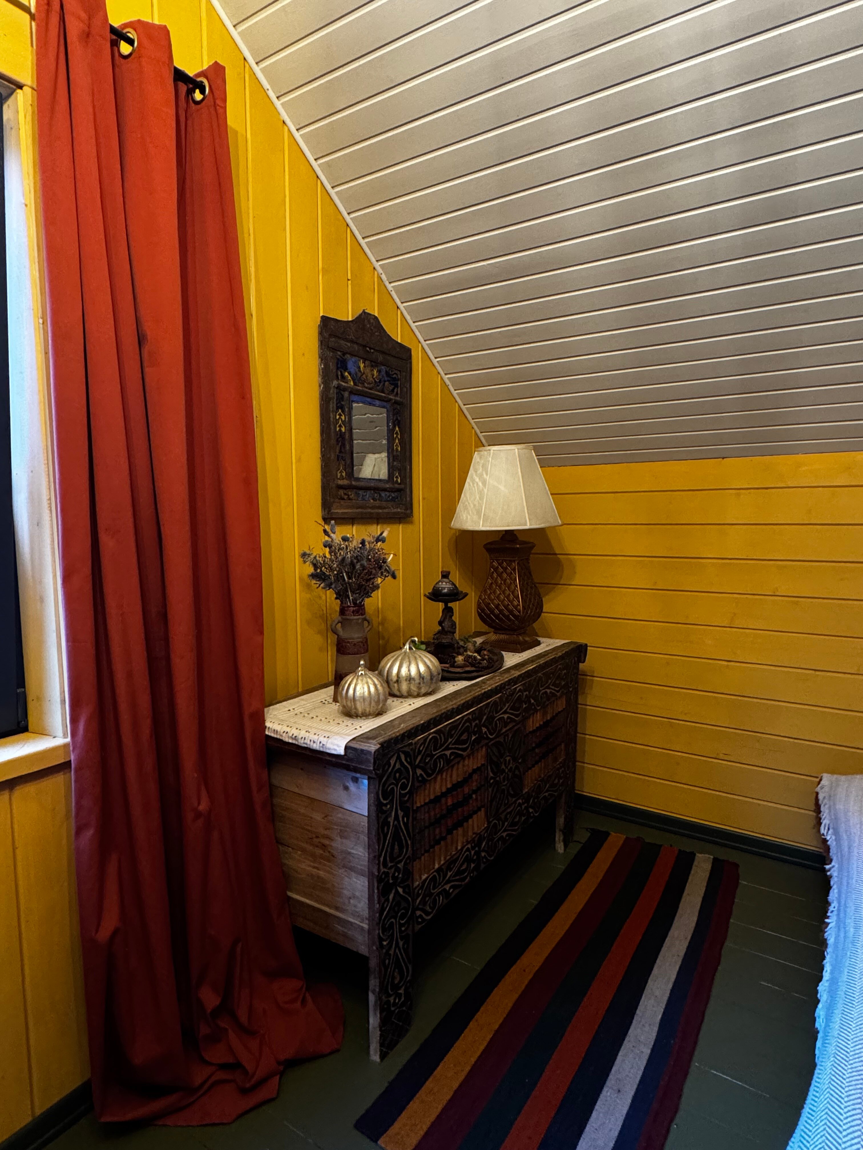 Фото Домик в лесу