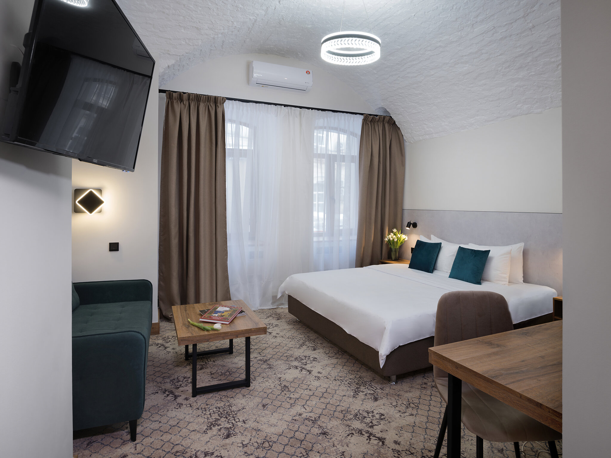 Фото отеля 2