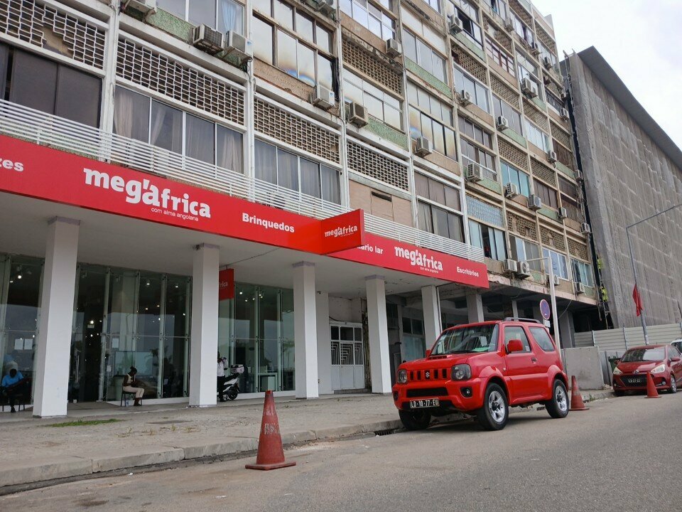Магазин мебели Megáfrica Baia De Luanda, Луанда, фото