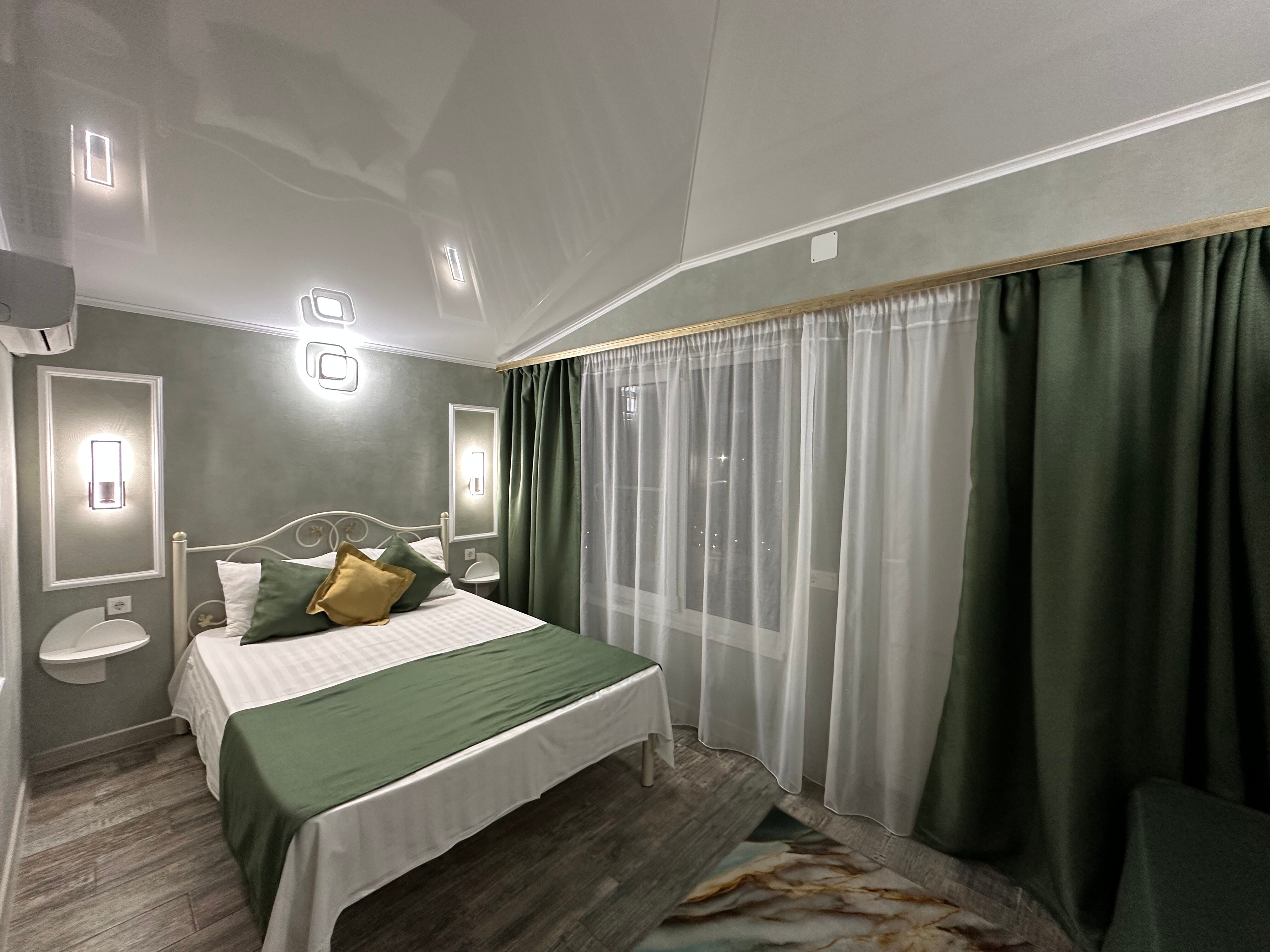 Фото Атлант