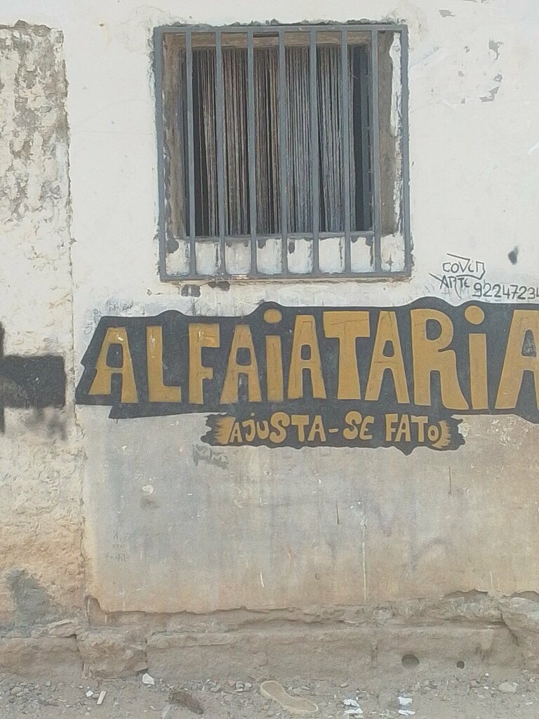 Cafe Alfaiataria, Loanda, photo