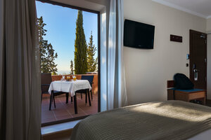 Hotel Alixares (Autonomous Community of Andalusia, Granada, Granada, Paseo de la Sabica), hotel