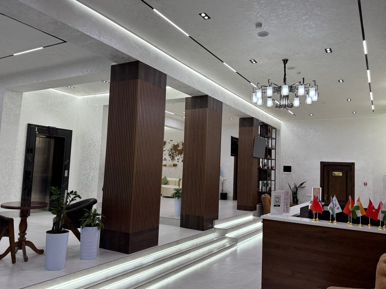 Фото Khan Palace Hotel