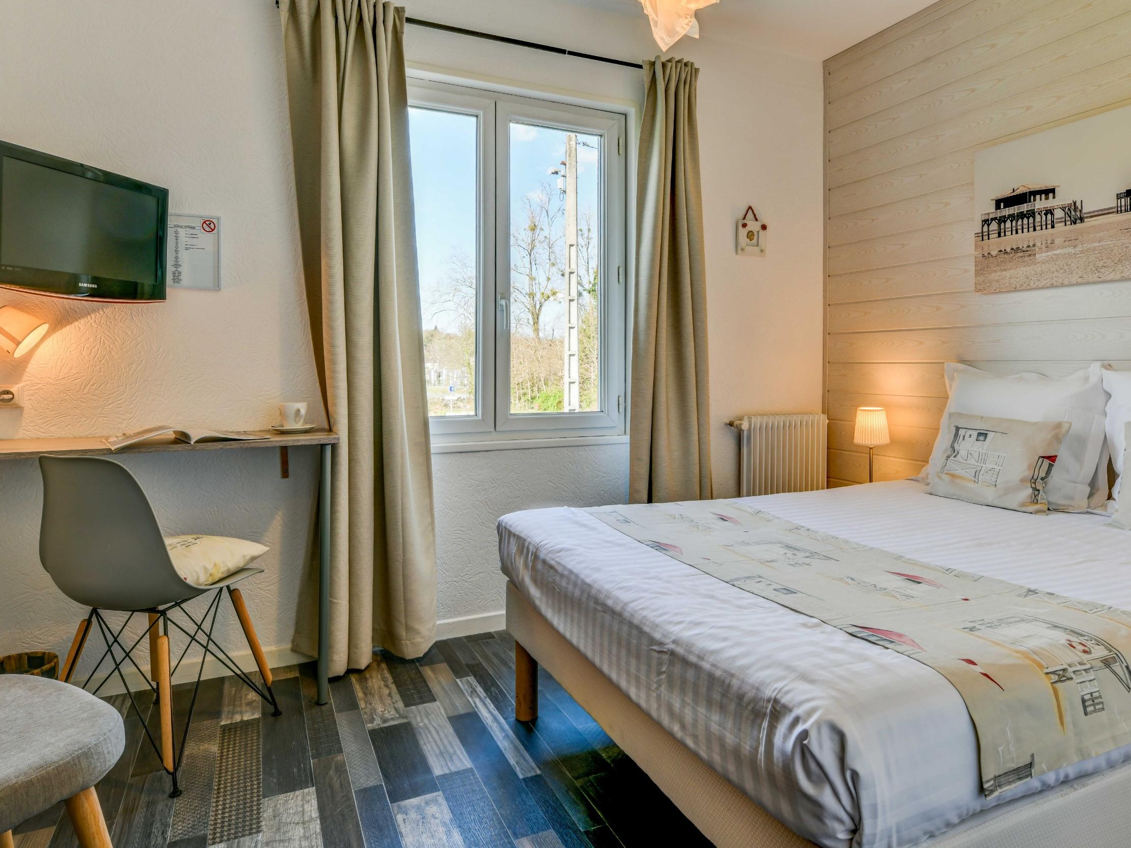 Фото отеля 2