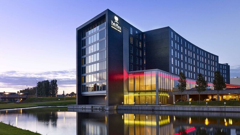 Гостиница Park Plaza Amsterdam Airport