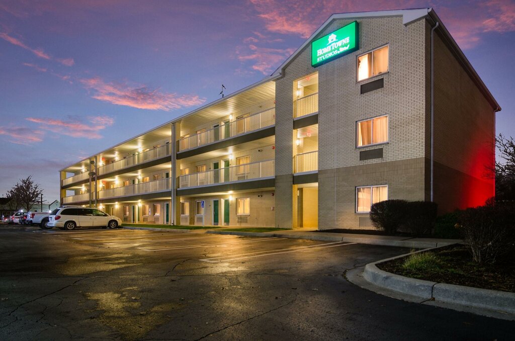 Hotel HomeTowne Studios by Red Roof Detroit - Livonia, State of Michigan, photo