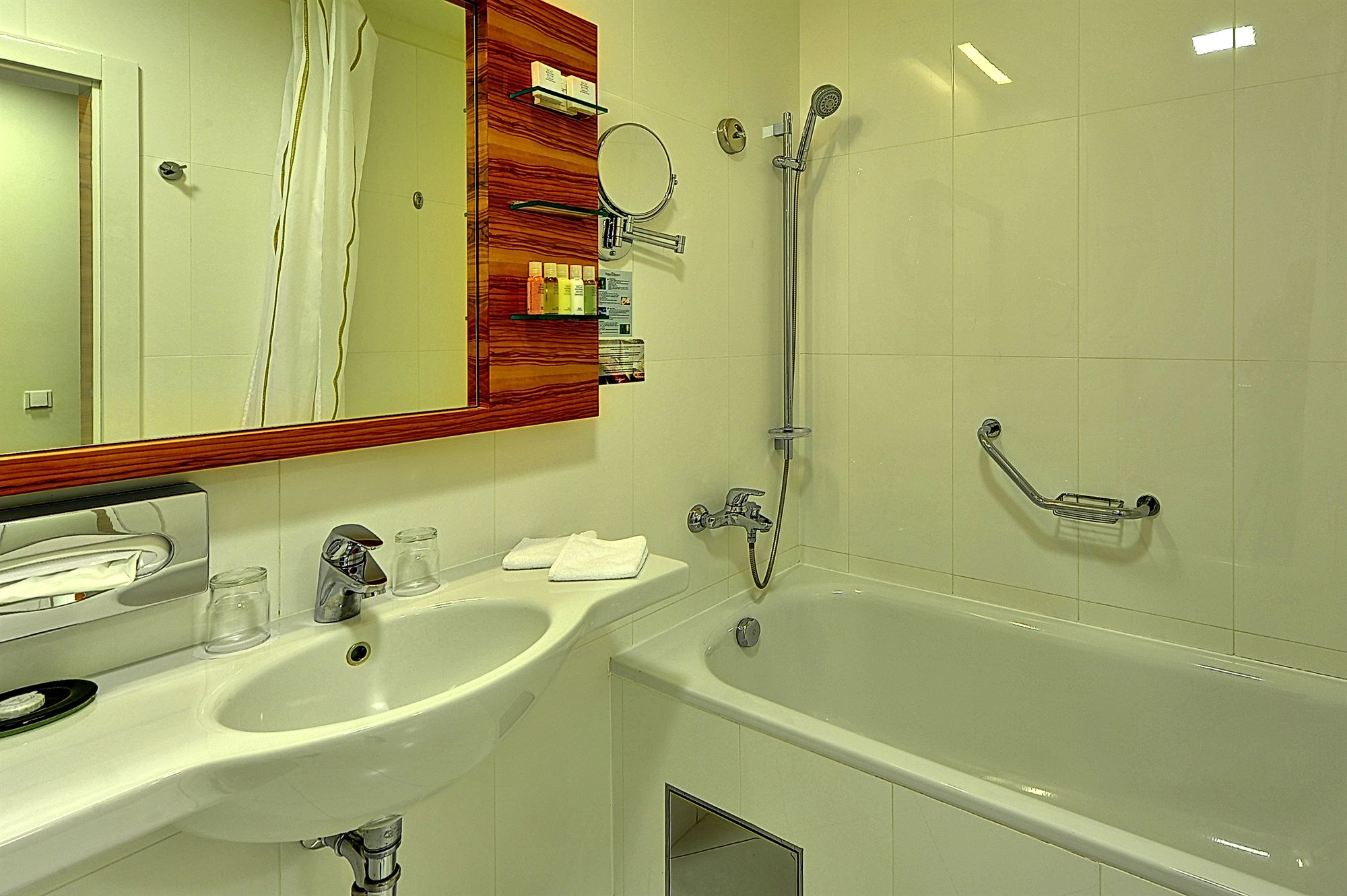 Фото St. Joseph Royal Regent