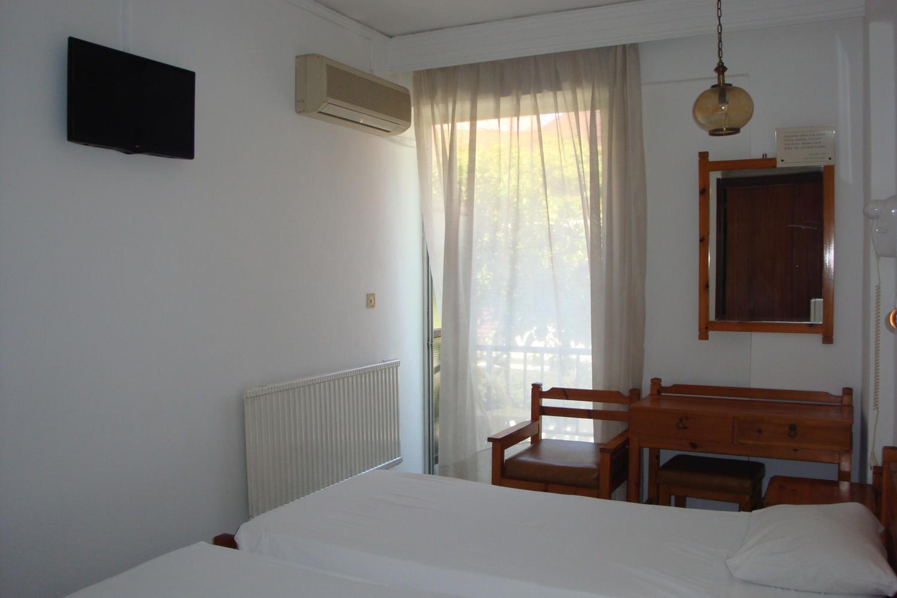 Фото Karis Hotel