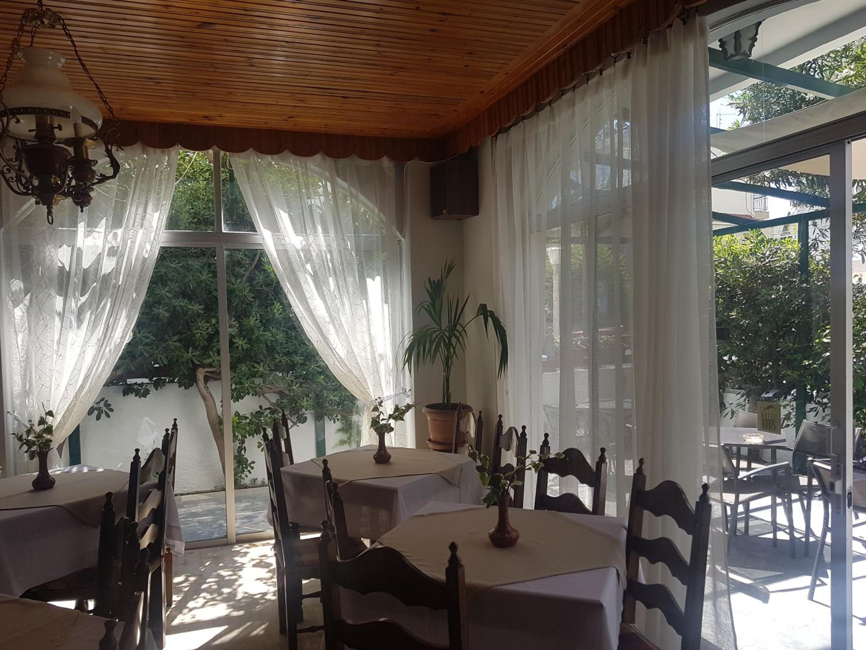 Фото Karis Hotel