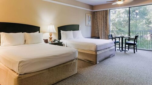 Гостиница Dinah's Garden Hotel в Пало-Альто