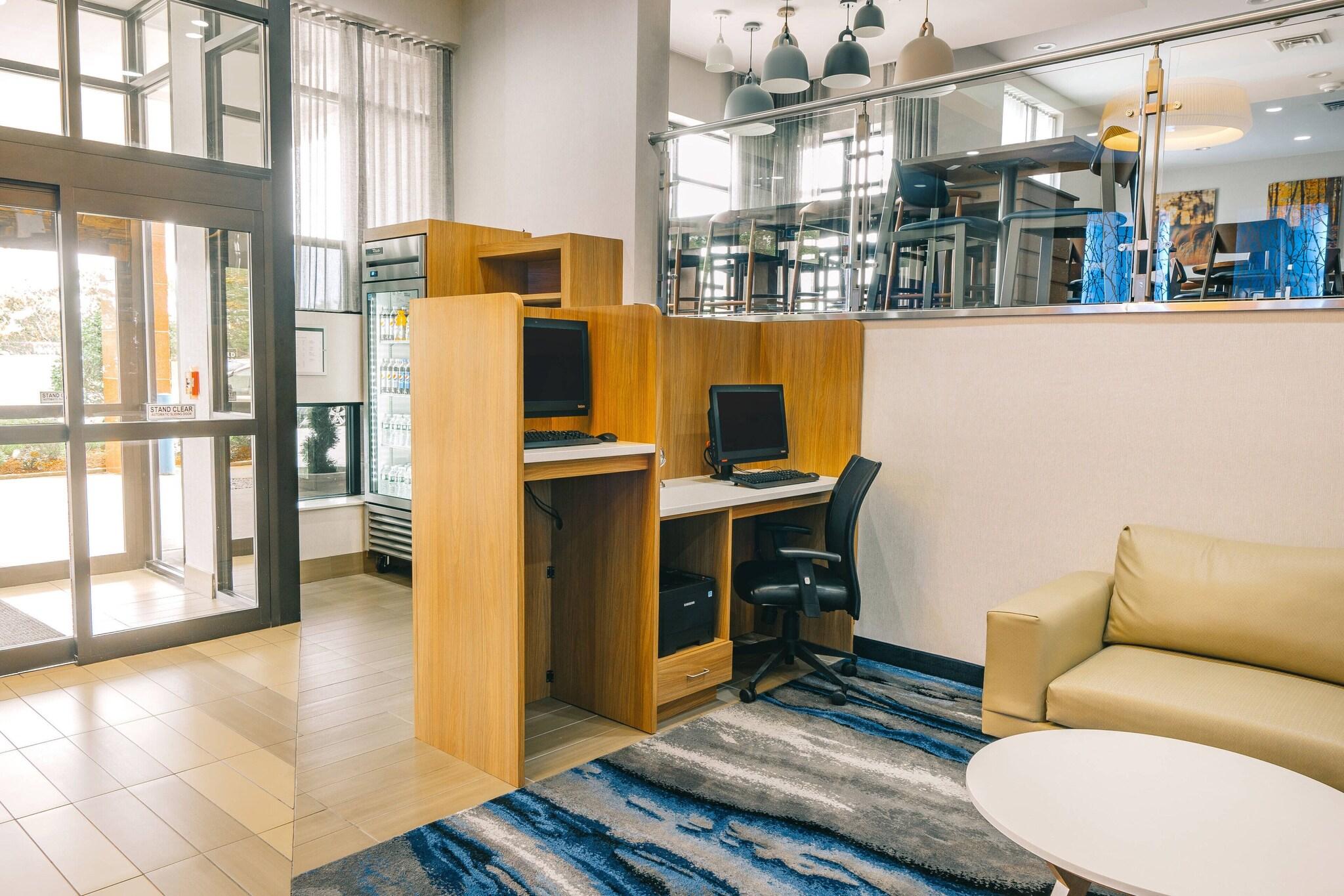 Фото Fairfield Inn by Marriott New York LaGuardia Airport/Astoria