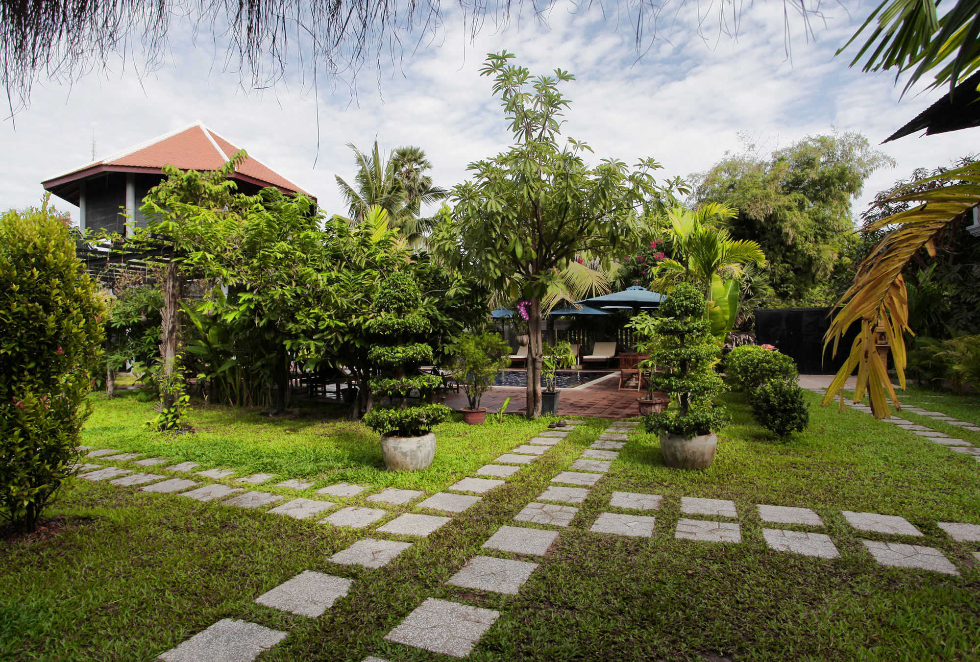 Фото Reveal Angkor Hotel