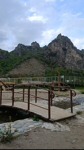 парк культуры и отдыха Зелёный остров (Karachayevsk, park kultury i otdykha Zelyony ostrov) ، منتزه