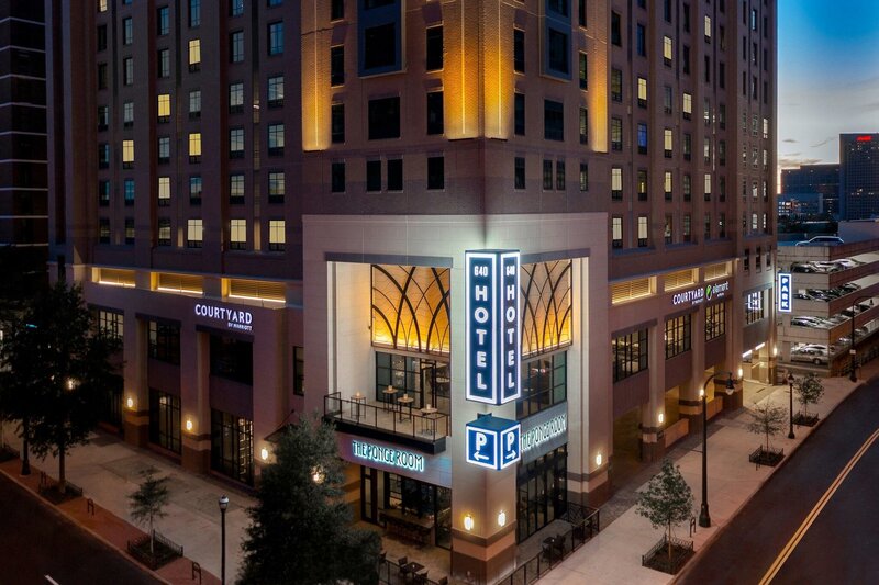 Гостиница Courtyard by Marriott Atlanta Midtown в Атланте