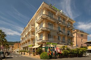B&b Hotel Diano Marina Palace (Liguria, Imperia, Diano Marina, Viale Torino, 2), hotel